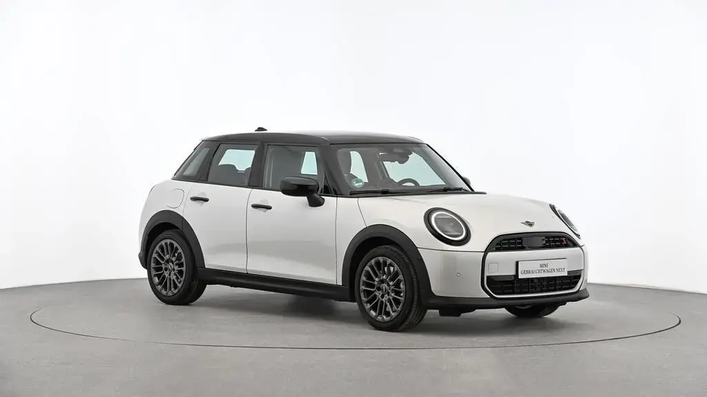 Main__Slider__Photo:MINI Cooper S 5-Türer 11/2024-1