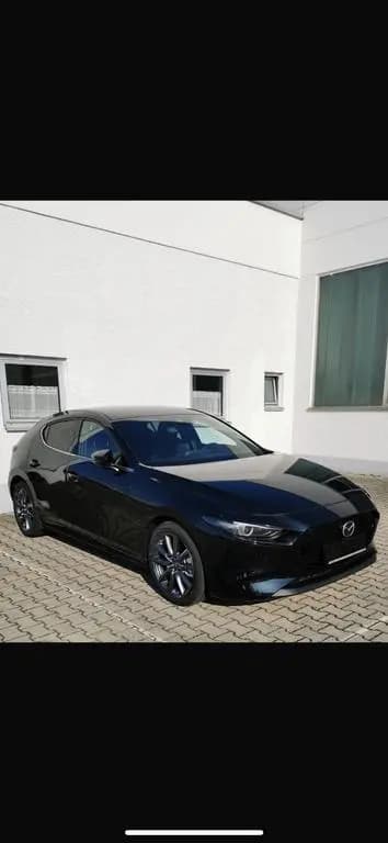 Main__Slider__Photo:Mazda 3 2.0 SKYACTIV-G M-Hybrid Selection Selection 07/2021-0