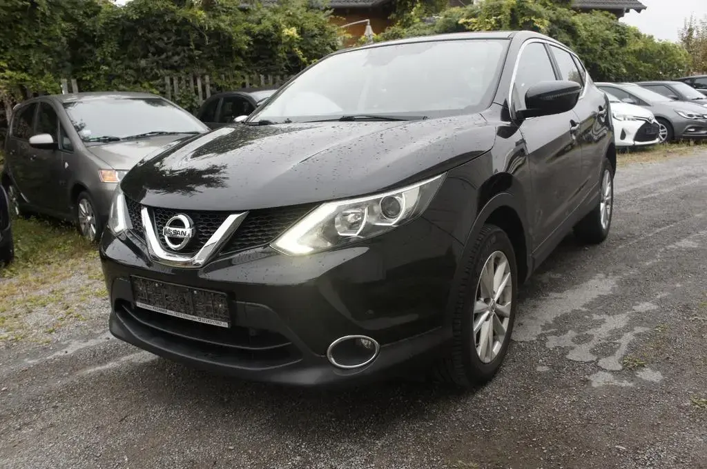 Main__Slider__Photo:Nissan Qashqai Acenta 07/2015-1