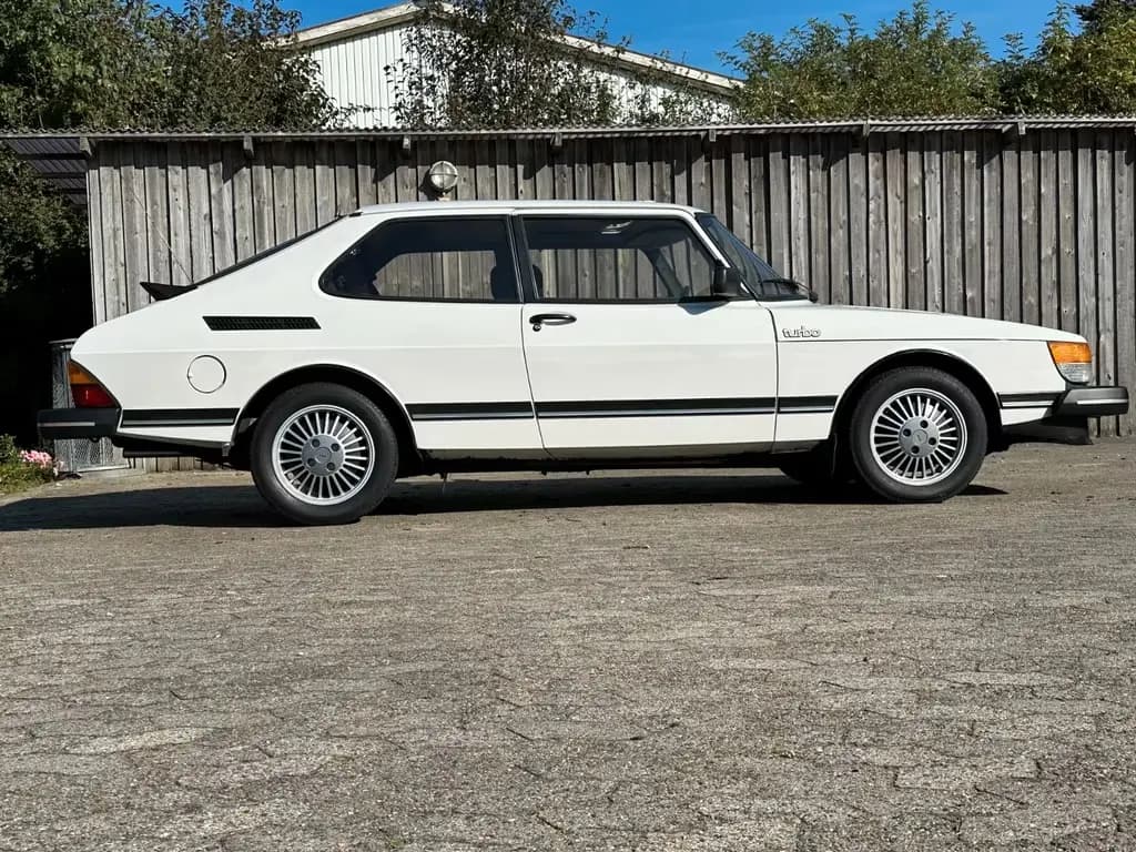 Main__Slider__Photo:Saab 900 Turbo 8V 03/1983-0