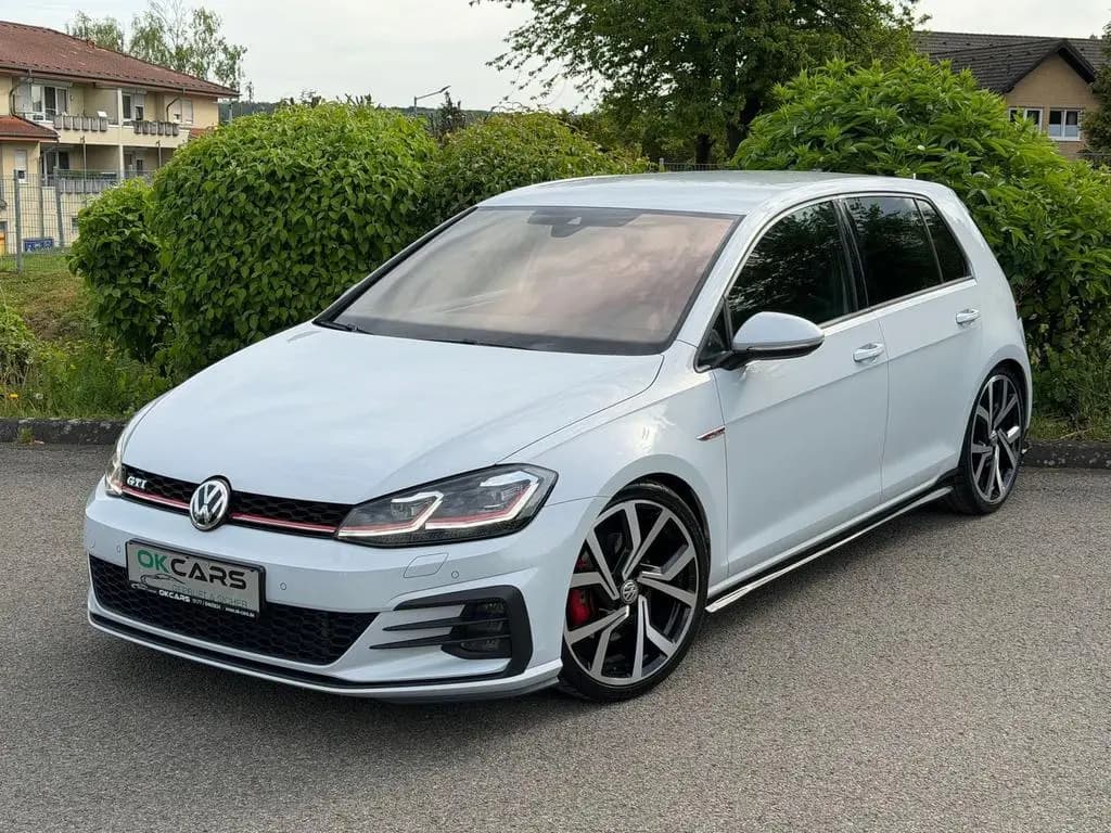 Main__Slider__Photo:Volkswagen Golf GTI BMT/Start-Stopp 12/2017-0