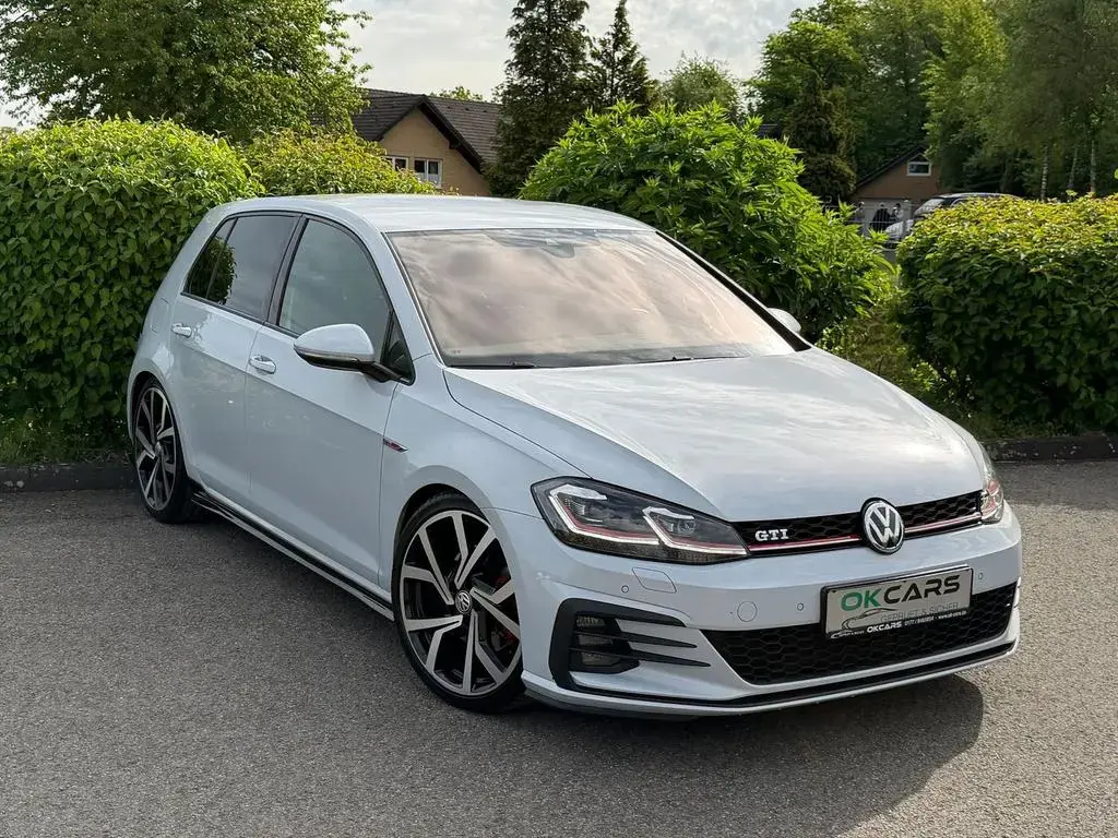 Main__Slider__Photo:Volkswagen Golf GTI BMT/Start-Stopp 12/2017-1