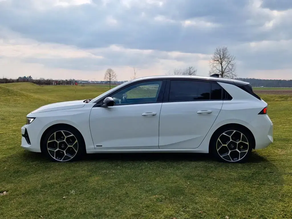 Main__Slider__Photo:Opel Astra 1.2 Turbo ULTIMATE, Panorama, Automatik 04/2022-1