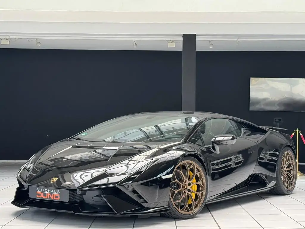 Main__Slider__Photo:Lamborghini Huracán Tecnica *German *Novitec* Garantie Lift 05/2024-1
