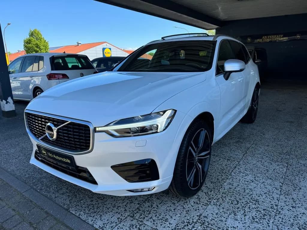 Main__Slider__Photo:Volvo XC60 R Design AWD *Pano/Head-Up/AHK/Kamera360* 06/2018-0