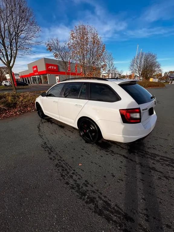 Main__Slider__Photo:Skoda Octavia RS 245 06/2017-0