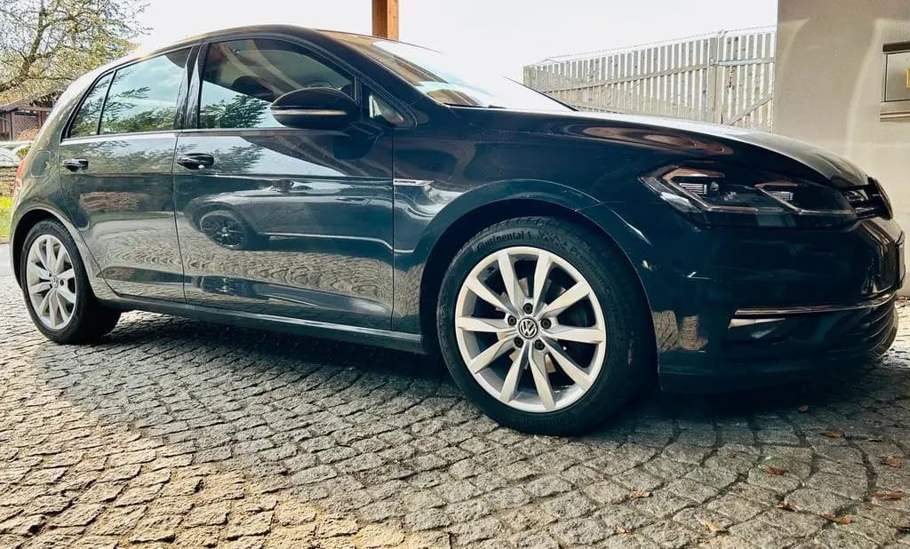 Main__Slider__Photo:Volkswagen VW Golf 7 1.5 TSI EZ 5/2019 TÜV neu 1. ... 05/2019-0