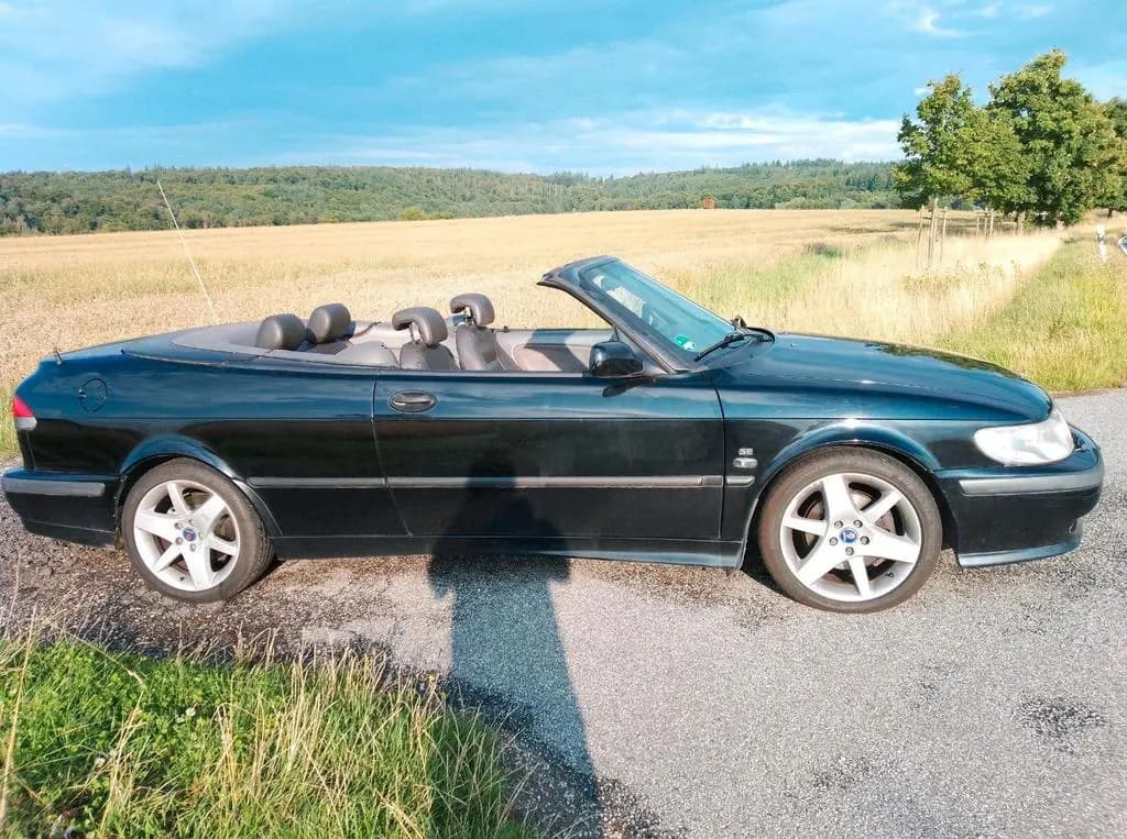 Main__Slider__Photo:Saab 9-3 Hirsch Cabrio, Top Zustand 07/2001-0