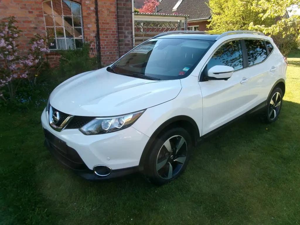 Main__Slider__Photo:Nissan Qashqai 1.6 dCi Xtronic 360° Automatik Euro 6 03/2016-0