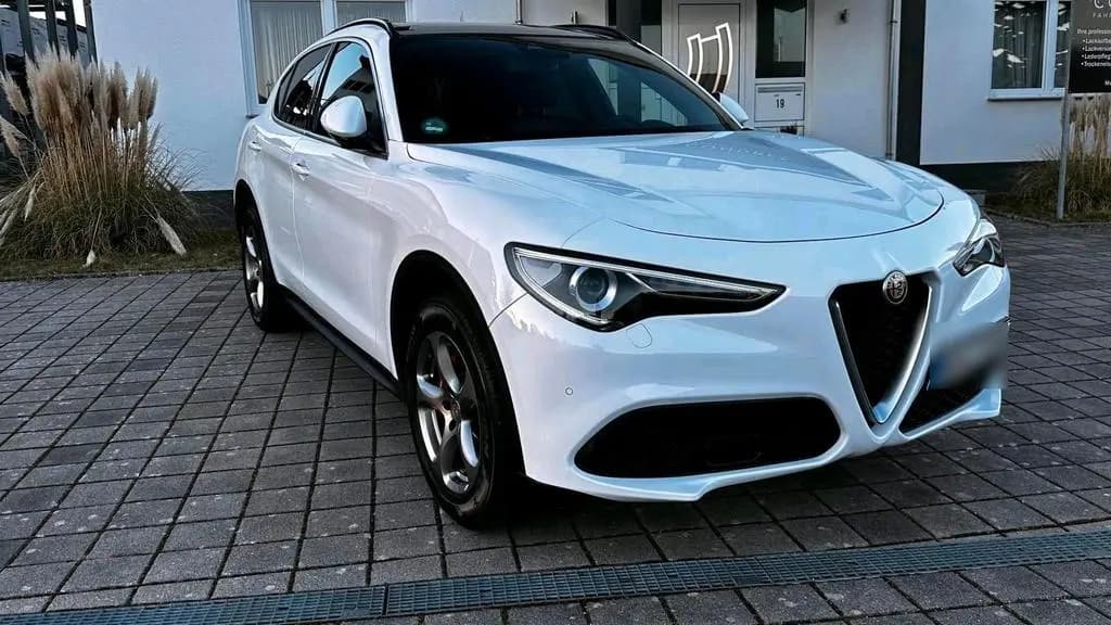 Main__Slider__Photo:Alfa Romeo Stelvio 09/2019-0