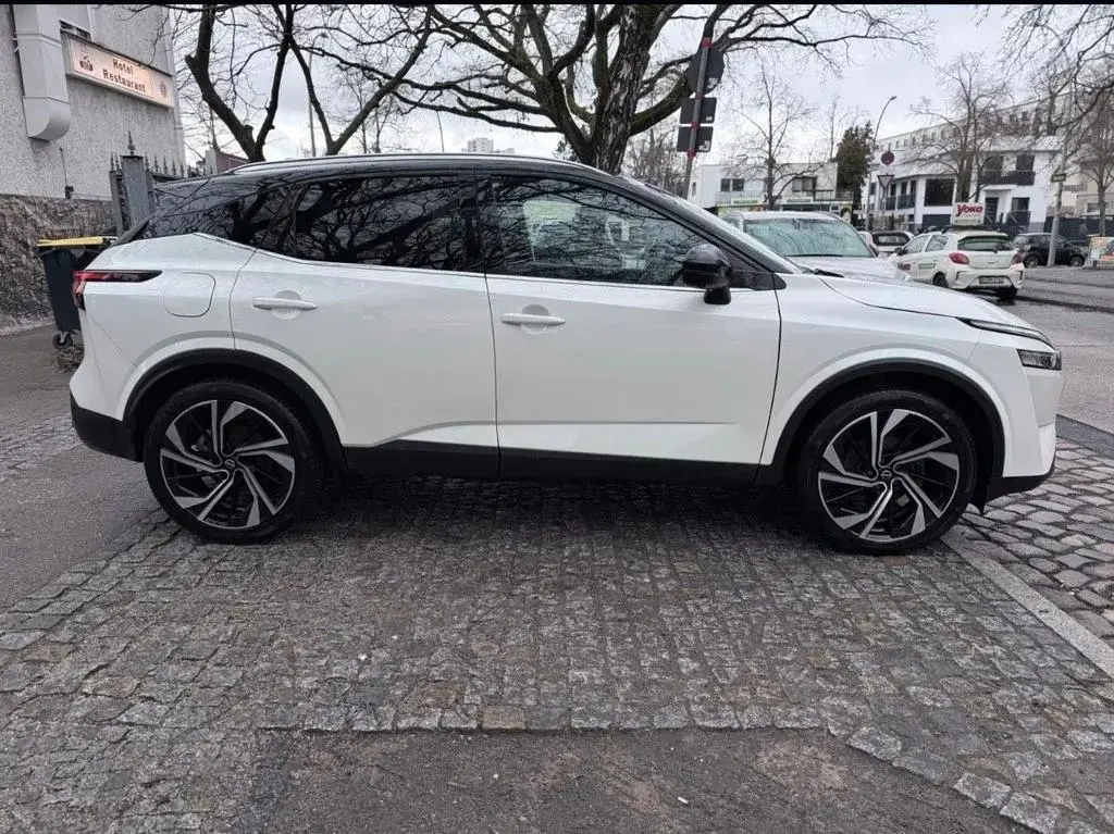 Main__Slider__Photo:Nissan Qashqai 2022 Hybrid 11/2022-1