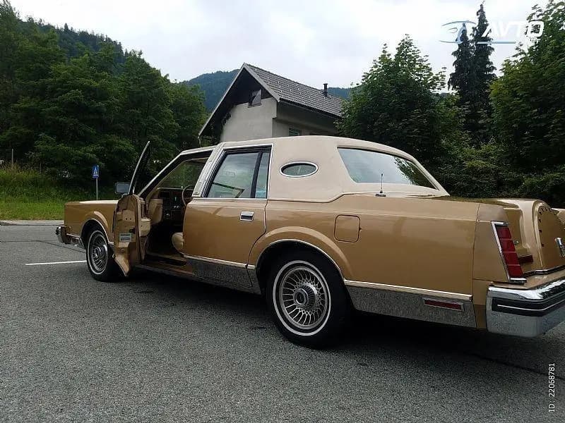 Main__Slider__Photo:Lincoln Mark VI 01/1982-0