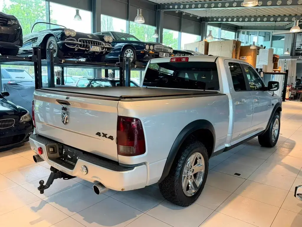 Main__Slider__Photo:Dodge RAM 5.7 V8 1500 HEMI 4X4 D-CAB"TÜV-06/27" 06/2009-1