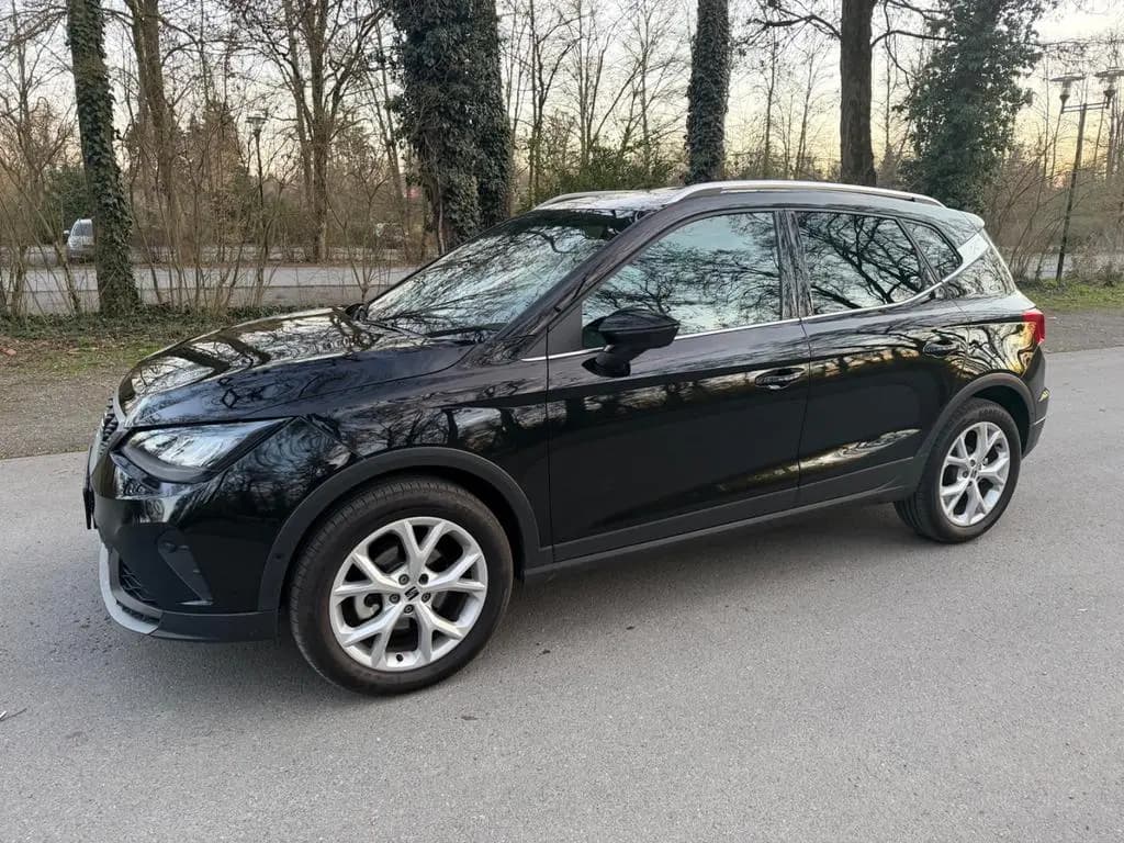Main__Slider__Photo:Seat Arona FR Automatik Navi orig.6tkm 03/2024-0