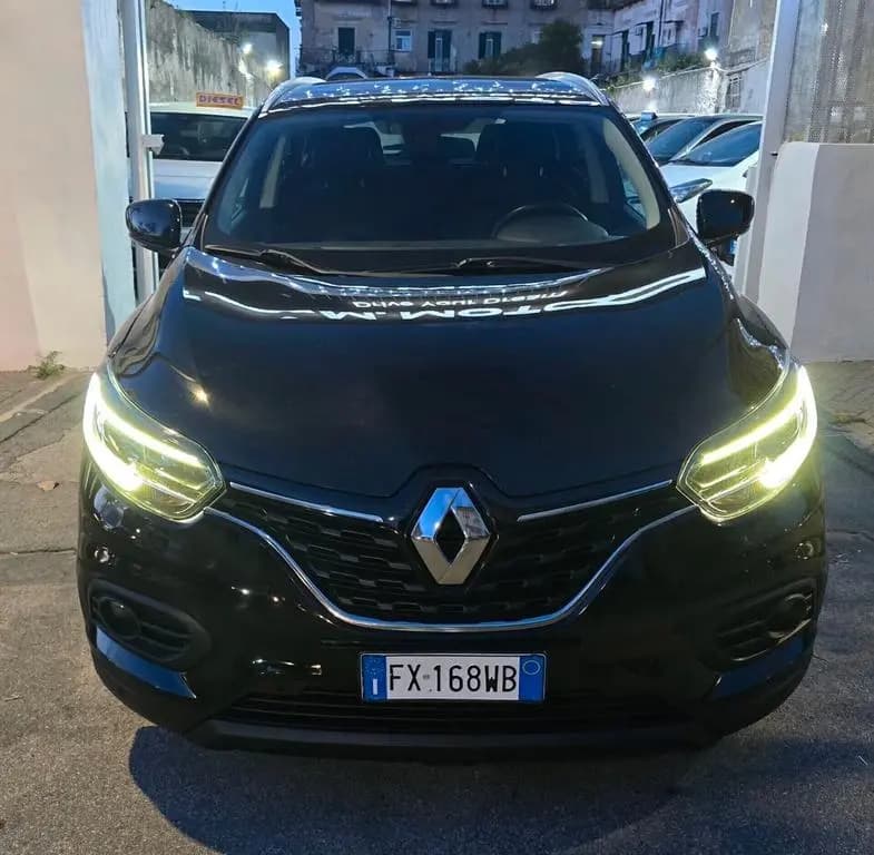 Main__Slider__Photo:Renault Kadjar Blue dCi 8V 115CV EDC Sport Editi 07/2019-0