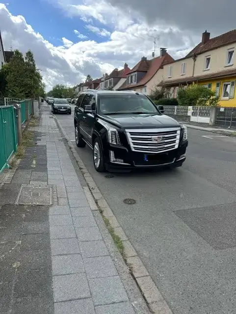 Main__Slider__Photo:Cadillac Escalade 6.2 V8 Platinum ESV Autom. Platinum 09/2015-1