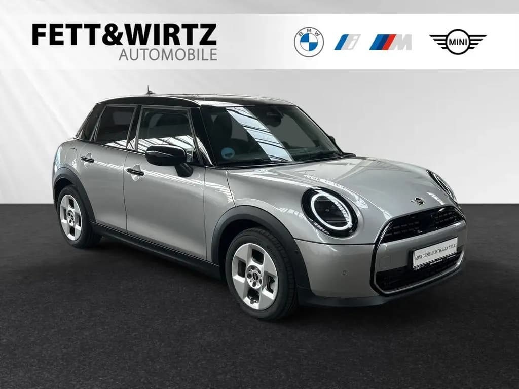Main__Slider__Photo:MINI Cooper C 5-Türer Paket M|Panorama|Head-Up 02/2025-0