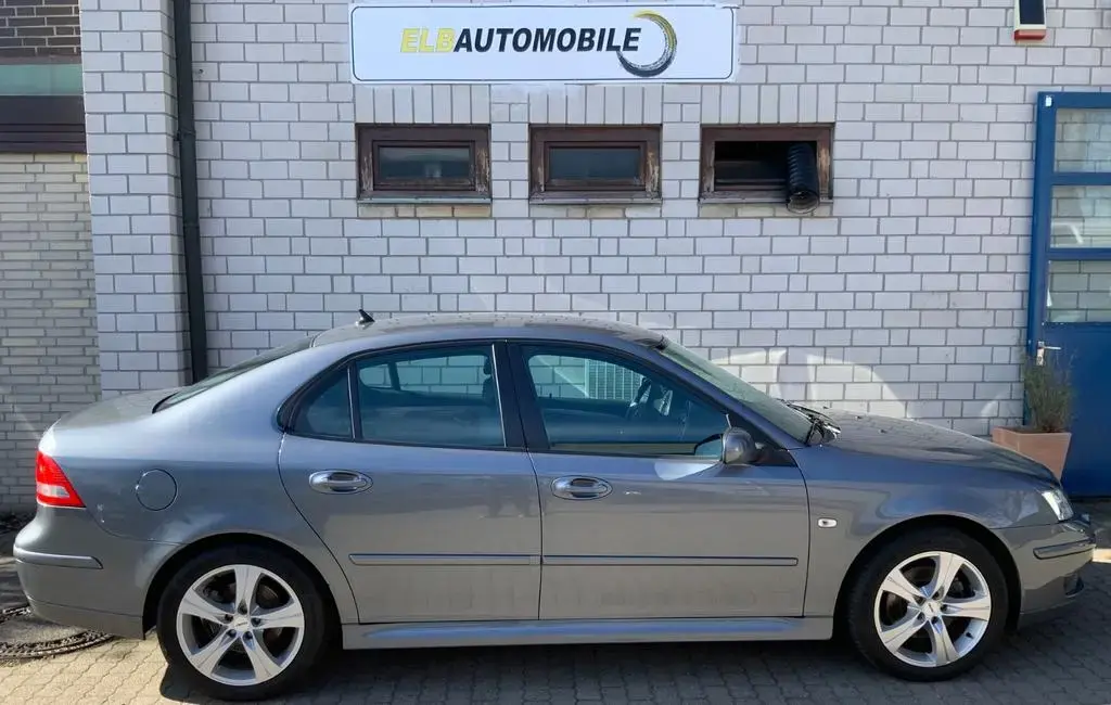 Main__Slider__Photo:Saab 9-3 Lim. 2.0 T Vector Hirsch 1.Hand & Scheckheft 04/2007-1
