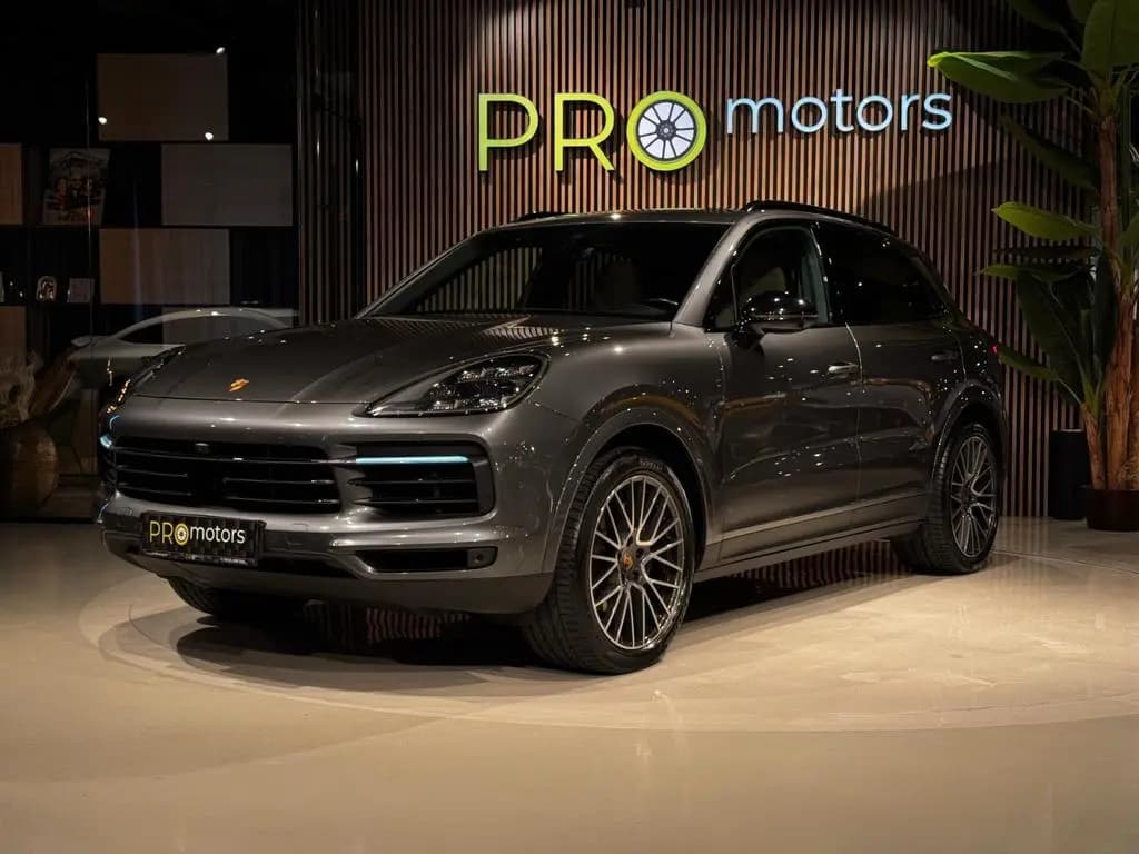 Main__Slider__Photo:Porsche Cayenne MATRIX|BOSE|18 WAY 06/2021-0