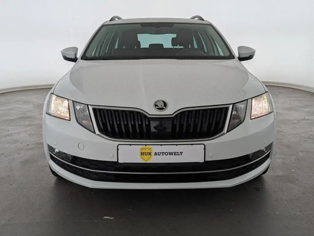 Main__Slider__Photo:Skoda Octavia 1.0 TSI Style NAVI+SHZ+RFK+TEMP+Klima/BC 08/2019-1