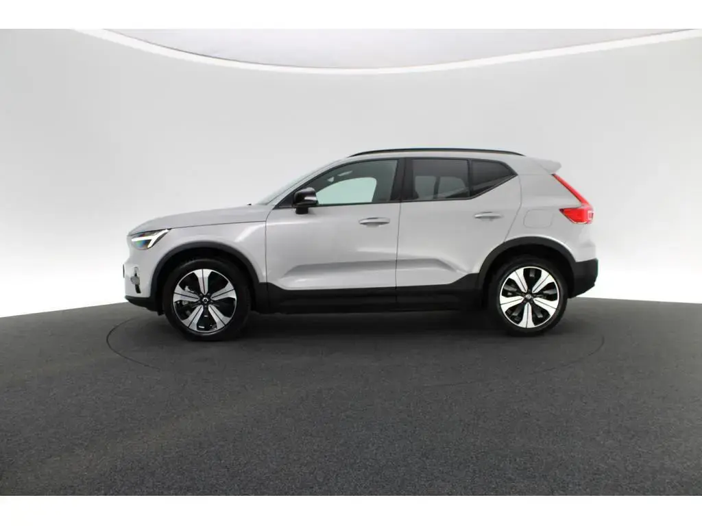 Main__Slider__Photo:Volvo XC40 Recharge Single Motor Core 02/2023-1