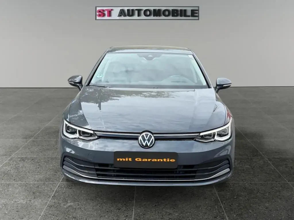Main__Slider__Photo:Volkswagen Golf VIII Lim. Active 1.5.-Kamera-HUD-Navi 01/2023-1