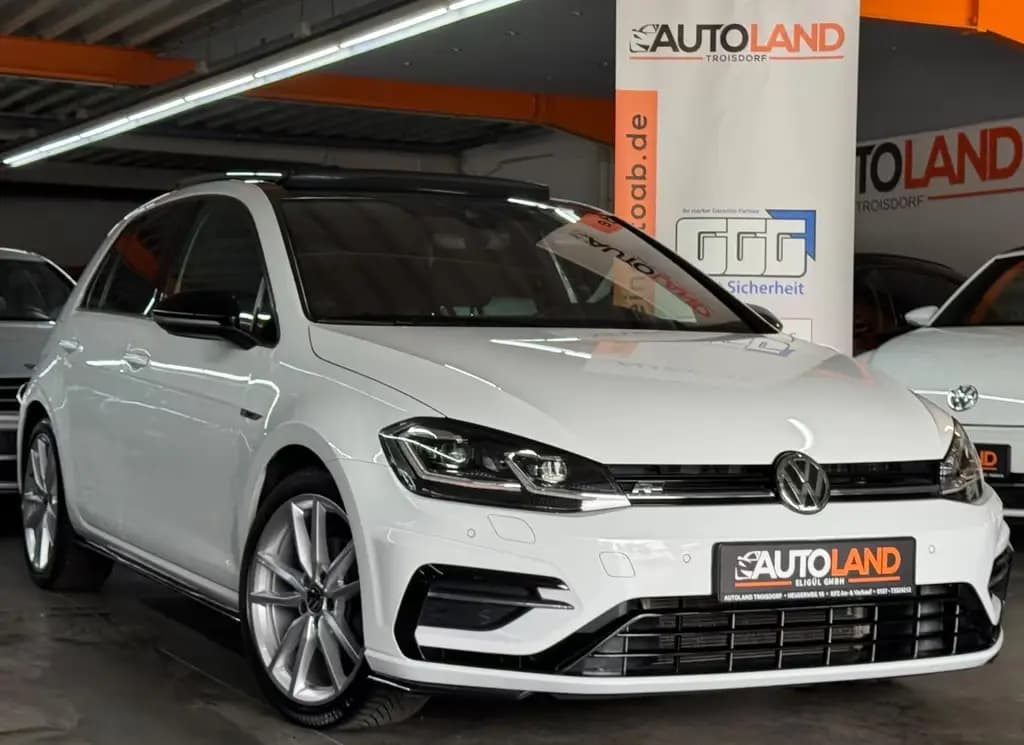 Main__Slider__Photo:Volkswagen Golf VII Lim. Highline*R LINE*PANO*DSG*LED*NAVI* 01/2019-0