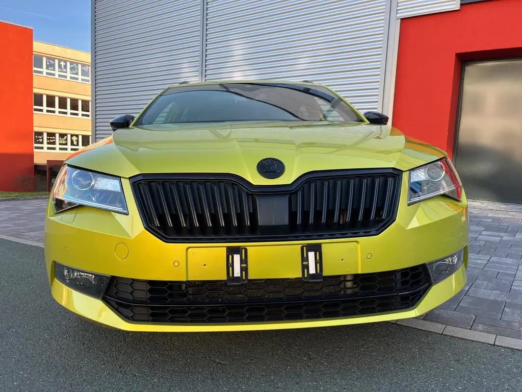 Main__Slider__Photo:Skoda Superb 2.0 TSI 206kW DSG 4x4 SportLine Combi... 11/2017-0