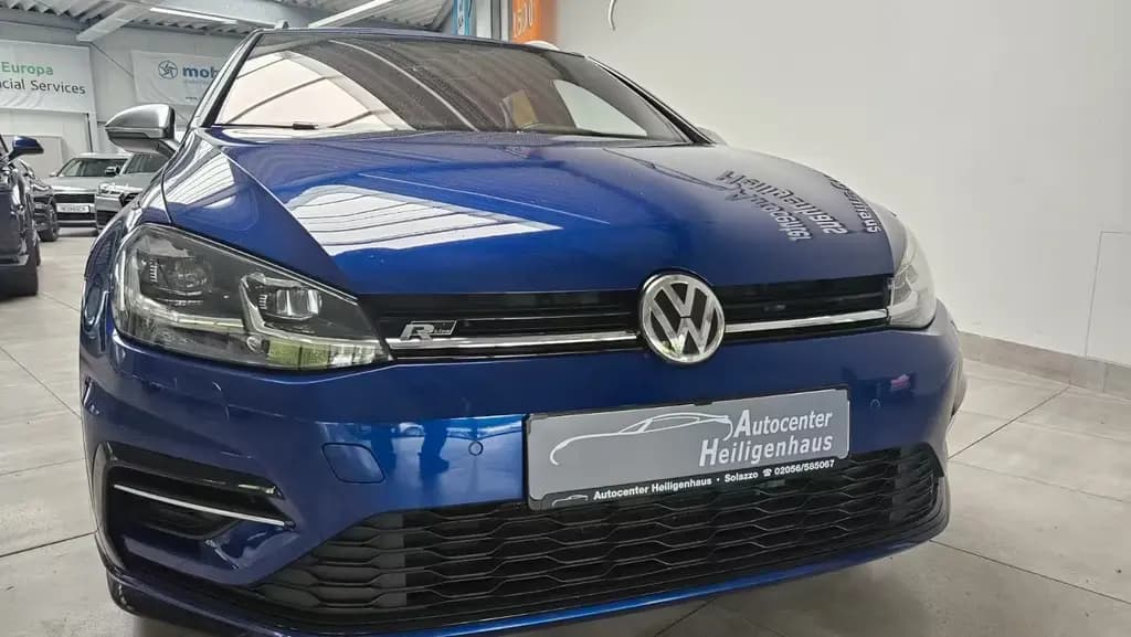 Main__Slider__Photo:Volkswagen Golf VII Variant Highl DSG R-Line Panorama Navi 08/2018-0