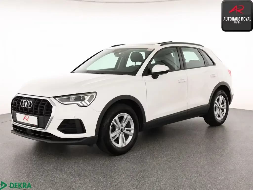Main__Slider__Photo:Audi Q3 35 TFSI PANORAMA,SPURHALTE,TOTWINKEL,1.HD,SH 02/2023-0