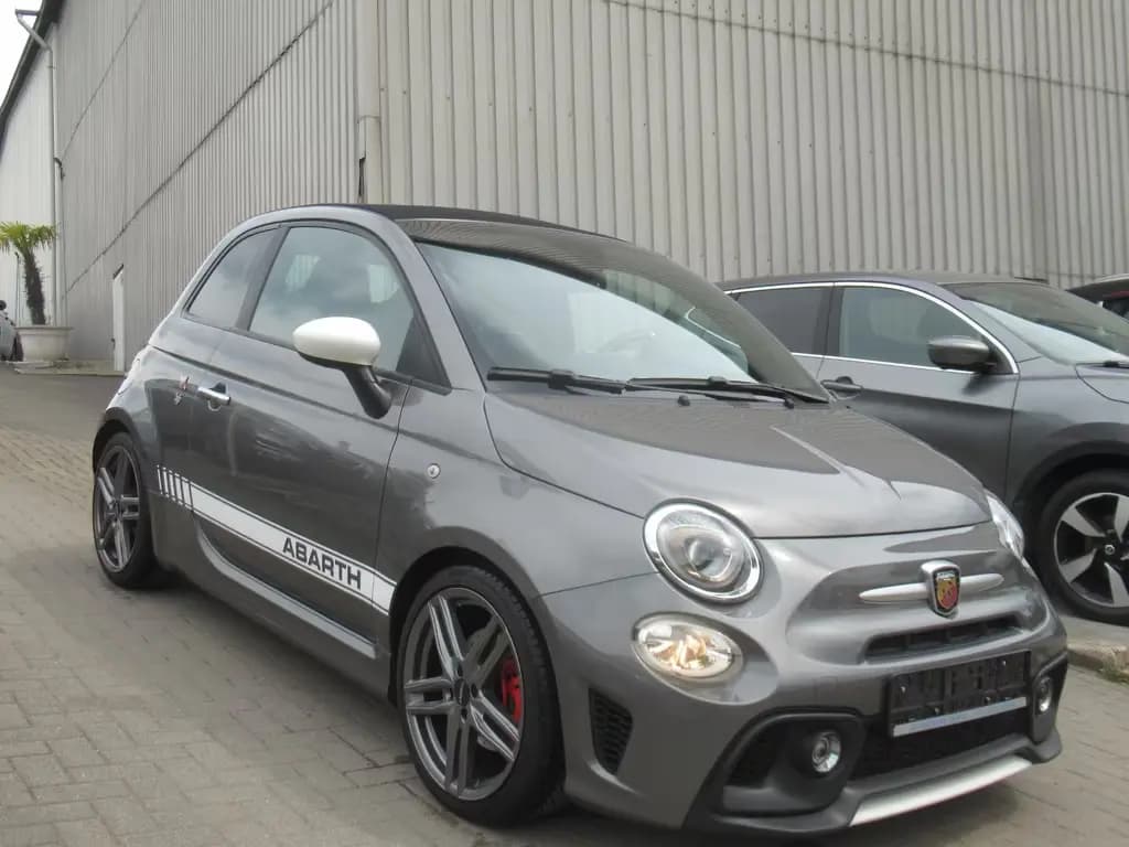 Main__Slider__Photo:Abarth 595C Cabrio Turismo-NAVI-LEDER-PDC-DAB-1.HAND 09/2016-0