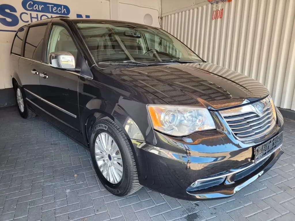 Main__Slider__Photo:Lancia Voyager Gold*XENON*LEDER*NAVI*EL.SCHIEBTÜREN 05/2012-0