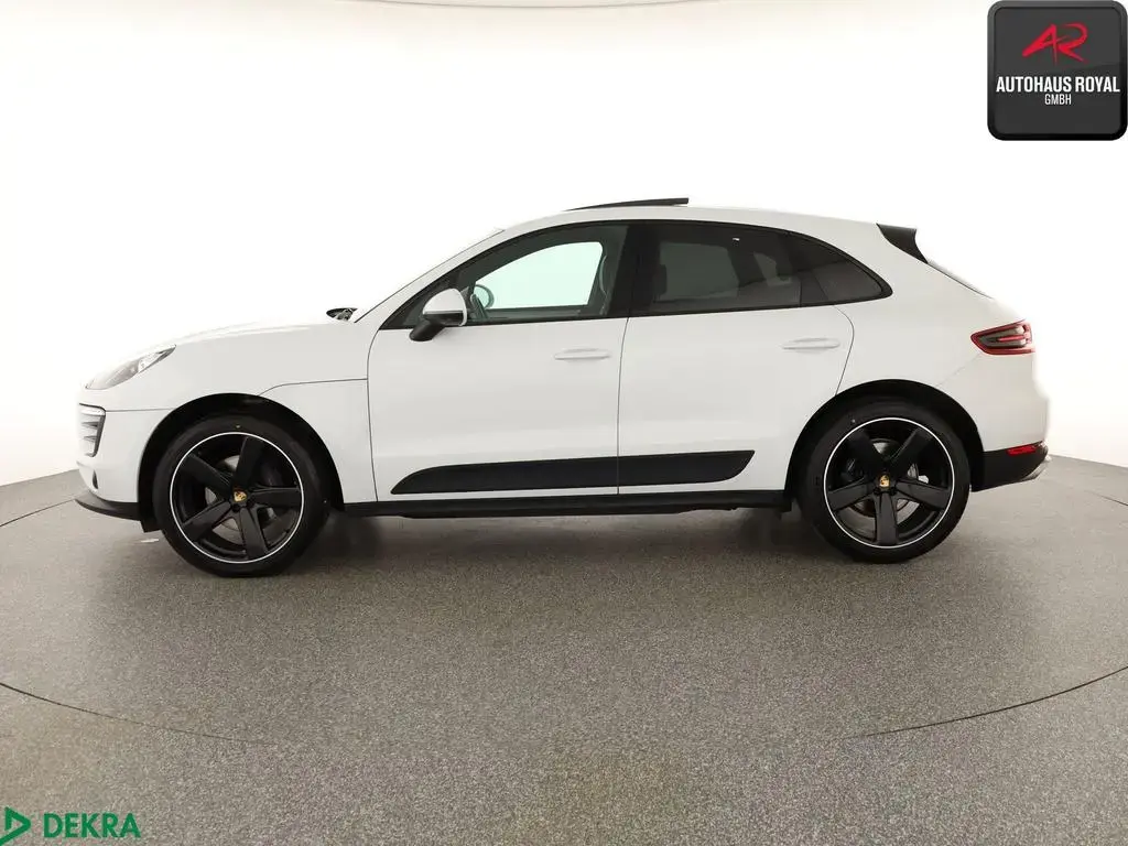 Main__Slider__Photo:Porsche Macan PDK AWD PANO,LUFTFEDERUNG,360GRAD,MEMORY 12/2017-1