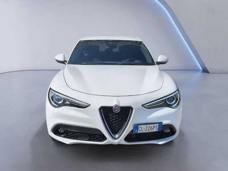 Main__Slider__Photo:Alfa Romeo Stelvio 2.2 TD 190 CV Super Business 09/2022-1