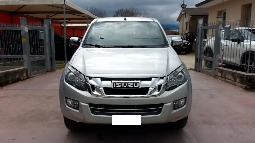 Main__Slider__Photo:Isuzu D-Max 2.5 Crew Cab Quasar A/T 4WD 09/2012-0