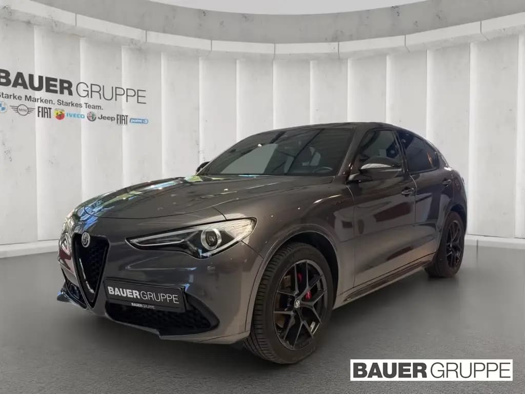 Main__Slider__Photo:Alfa Romeo Stelvio Veloce Q4 Sportpaket AD El. Fondsitzvers 07/2021-0