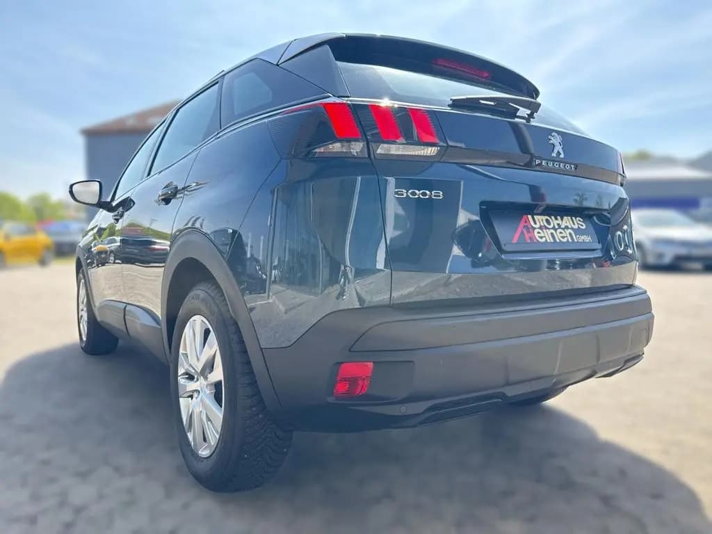 Main__Slider__Photo:Peugeot 3008 Active Pack Digitales Cockpit LED 2-Zonen-K 01/2024-0