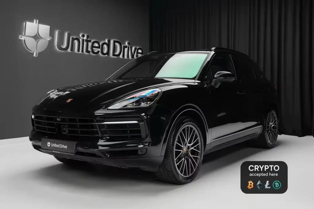 Main__Slider__Photo:Porsche Cayenne Basis 08/2020-0