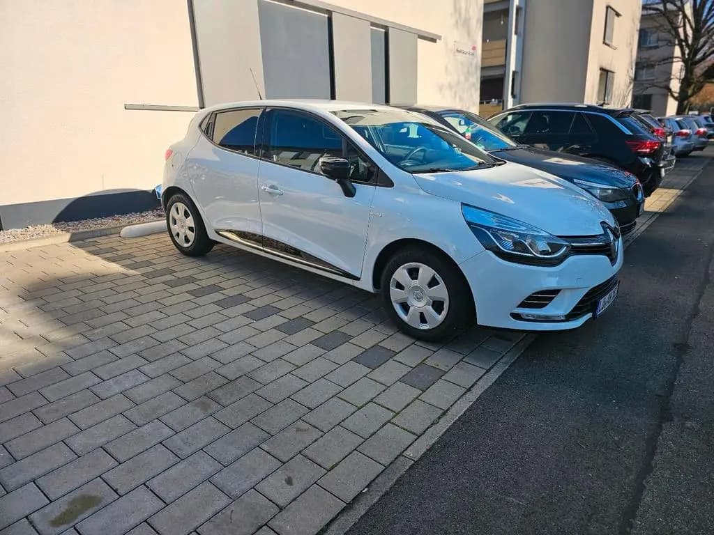 Main__Slider__Photo:Renault Clio Limited 052500km - Getriebe ... 04/2017-0
