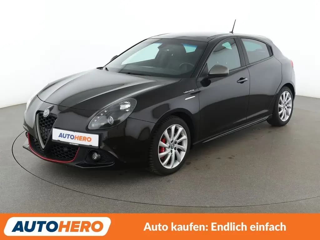 Main__Slider__Photo:Alfa Romeo Giulietta 1.8 Turbo Veloce Aut*NAVI*TEMPO*PDC* 02/2017-0