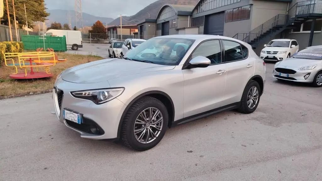 Main__Slider__Photo:Alfa Romeo Stelvio 2.2 Turbodiesel 160 CV AT8 RW 09/2019-0