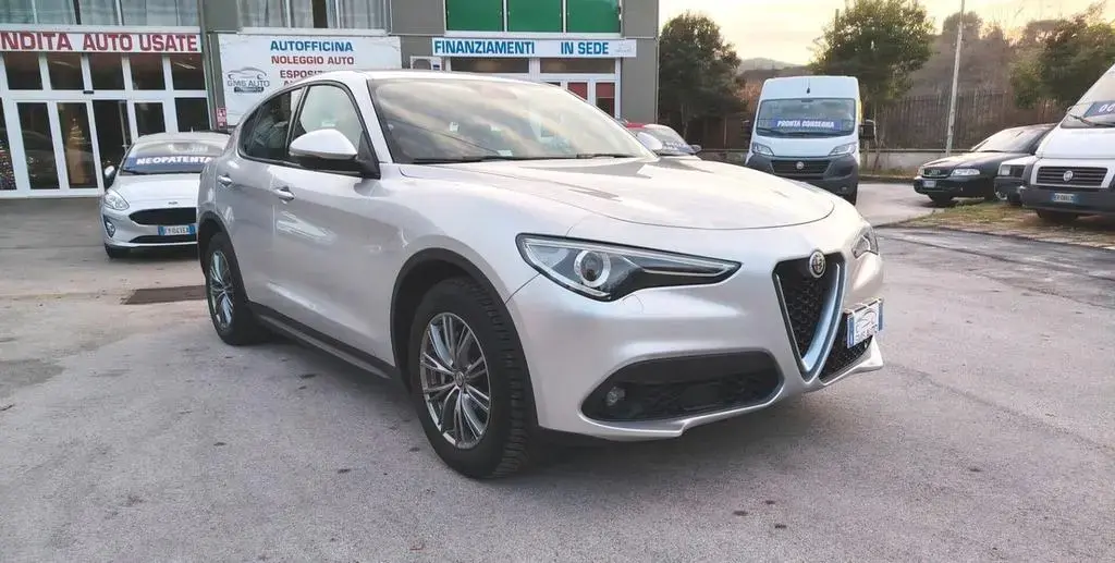 Main__Slider__Photo:Alfa Romeo Stelvio 2.2 Turbodiesel 160 CV AT8 RW 09/2019-1