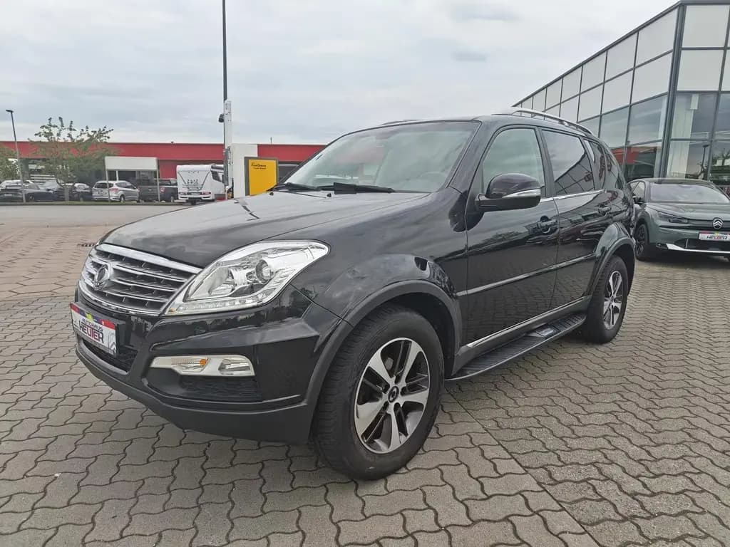 Main__Slider__Photo:Ssangyong REXTON W Sapphire 4WD 12/2016-0