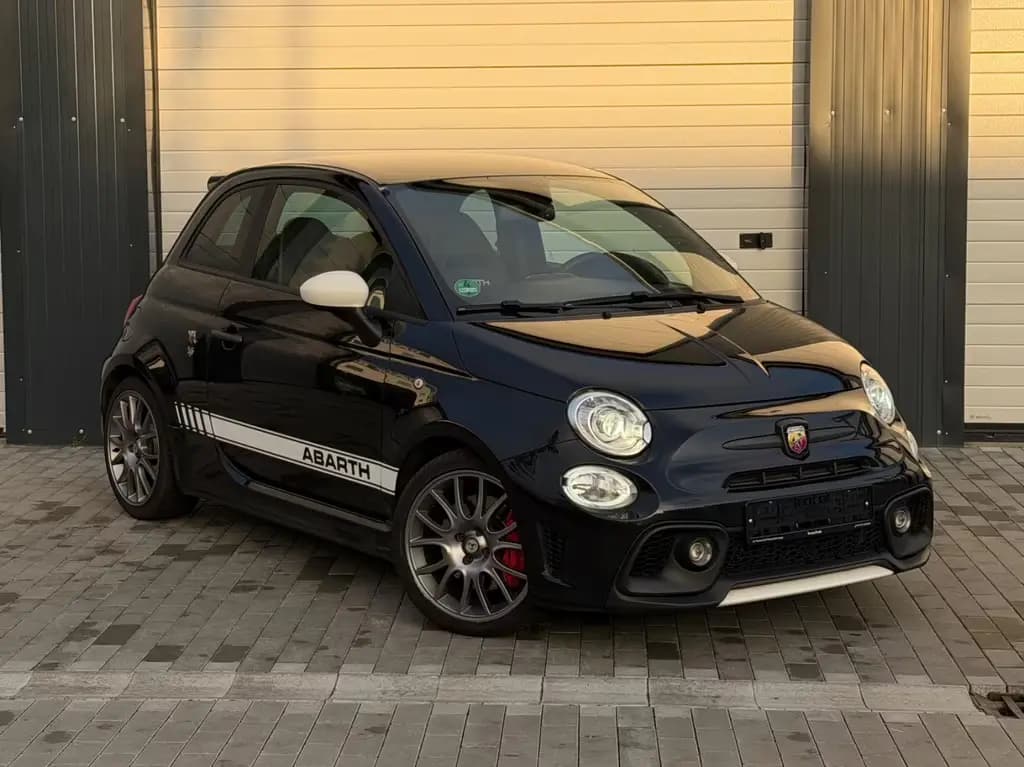 Main__Slider__Photo:Abarth 595 Competizione Sabelt*Carbon*Beats*RecordMonza 07/2018-0