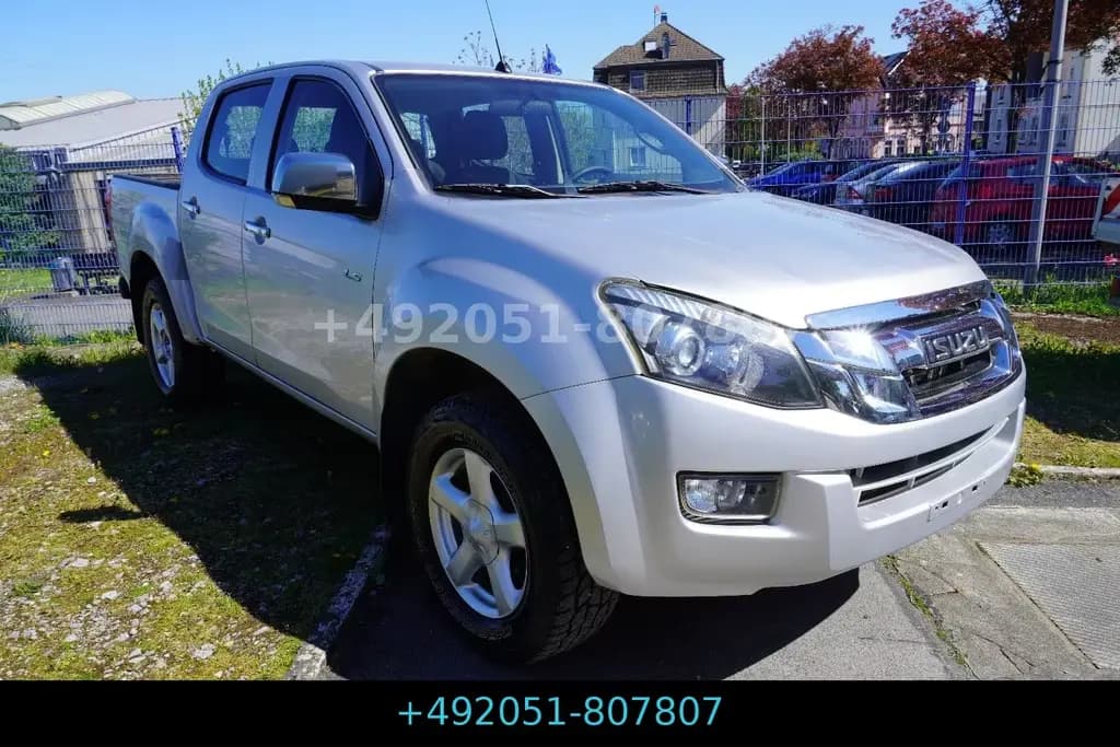 Main__Slider__Photo:Isuzu D-Max 2,5 TD Double Cab 4WD Custom Autom. 04/2015-0