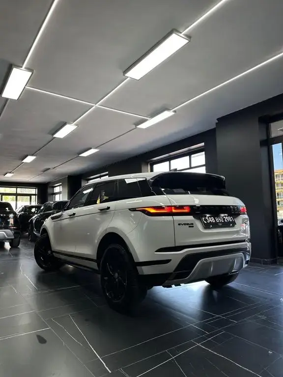 Main__Slider__Photo:Land Rover Range Rover Evoque 2.0D I4-L.Flw 150CV AWD 07/2019-1