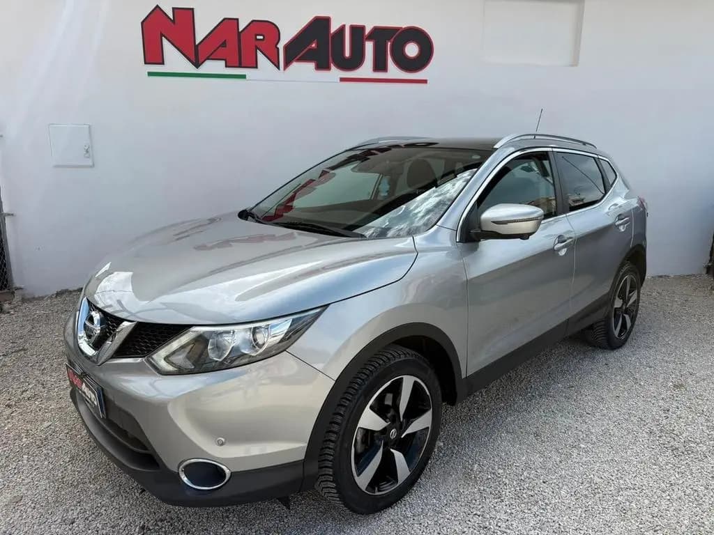 Main__Slider__Photo:Nissan Qashqai 1.5 dCi Tekna 110CV 09/2017-0