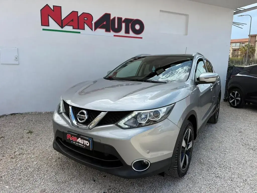 Main__Slider__Photo:Nissan Qashqai 1.5 dCi Tekna 110CV 09/2017-1
