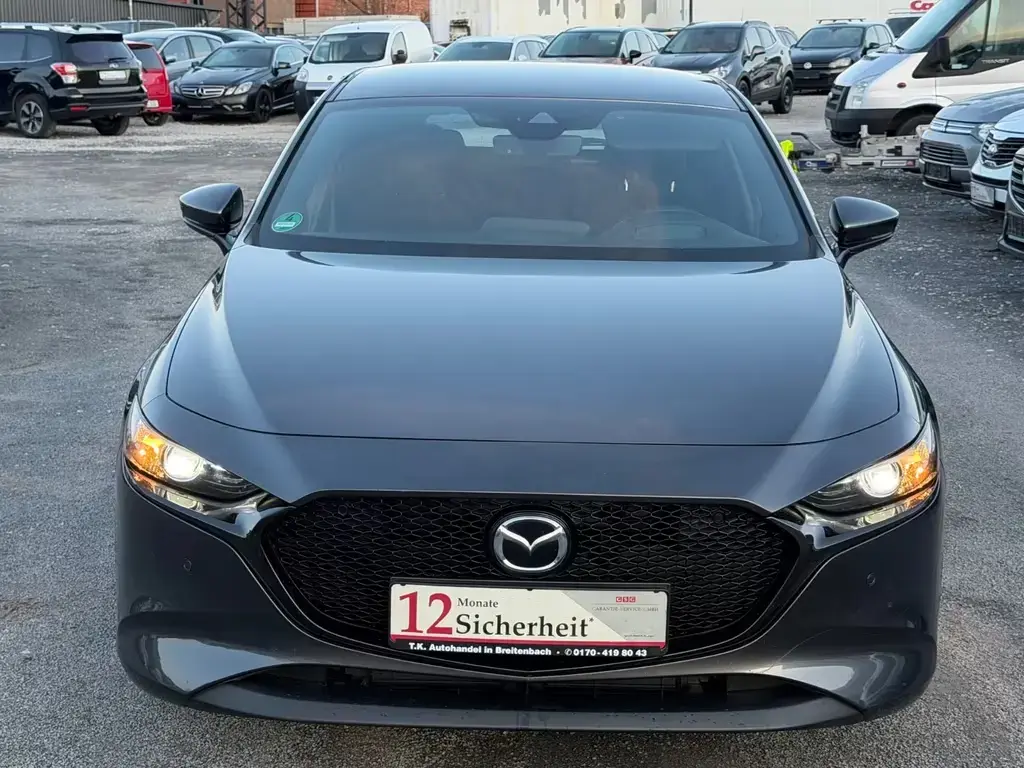 Main__Slider__Photo:Mazda 3 Lim. 5-trg. Selection/SHZ/NAVI/EURO 6 08/2019-1