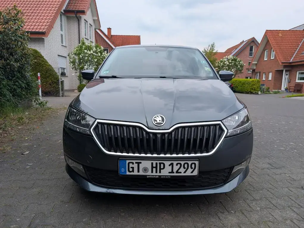 Main__Slider__Photo:Skoda Fabia 1.0l TSI 81kW AMBITION AMBITION 01/2019-1